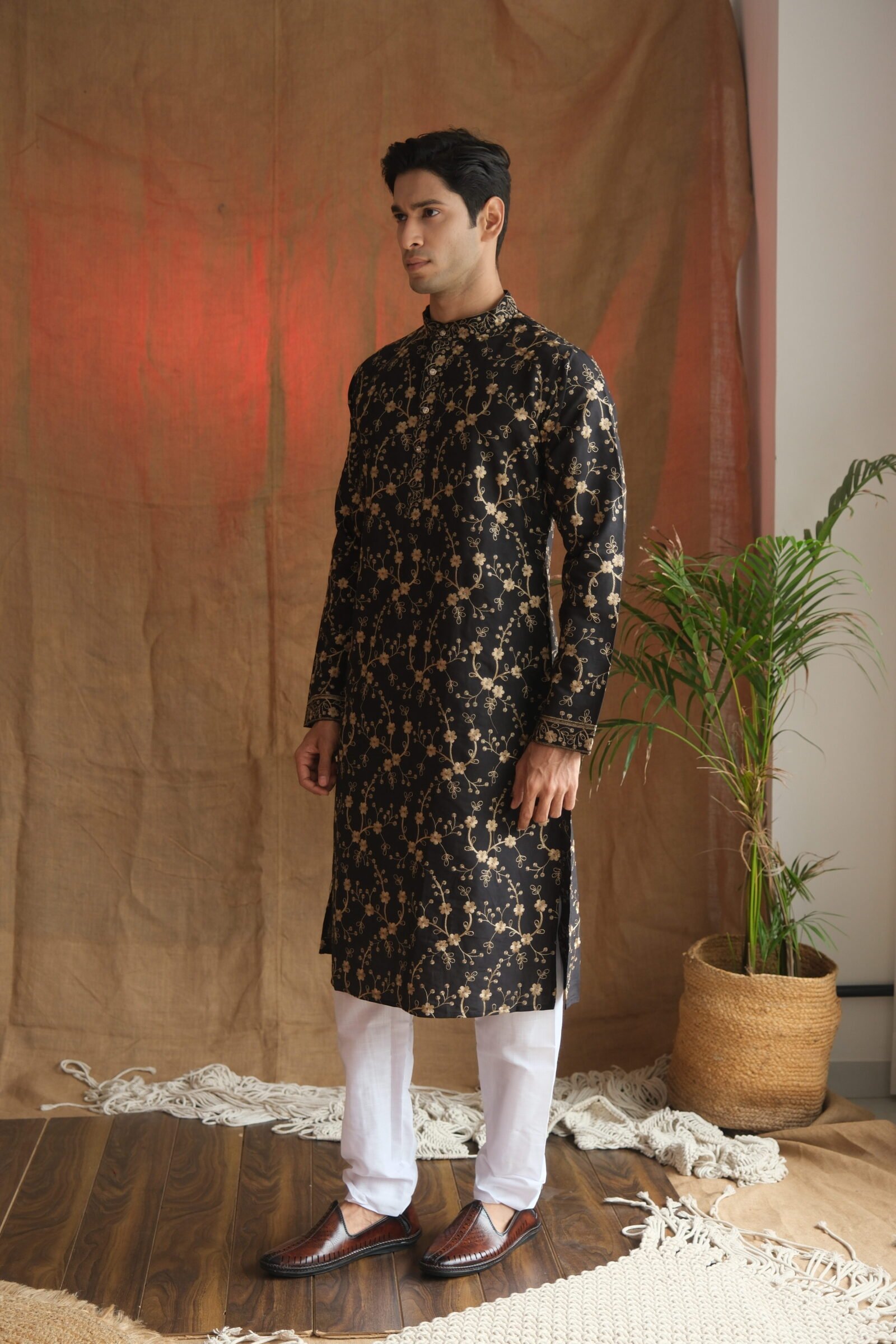 Men's Black All-Over Threadwork Embroidered Kurta